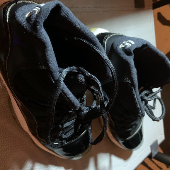 retro 11 air jordons - Picture 3 of 3